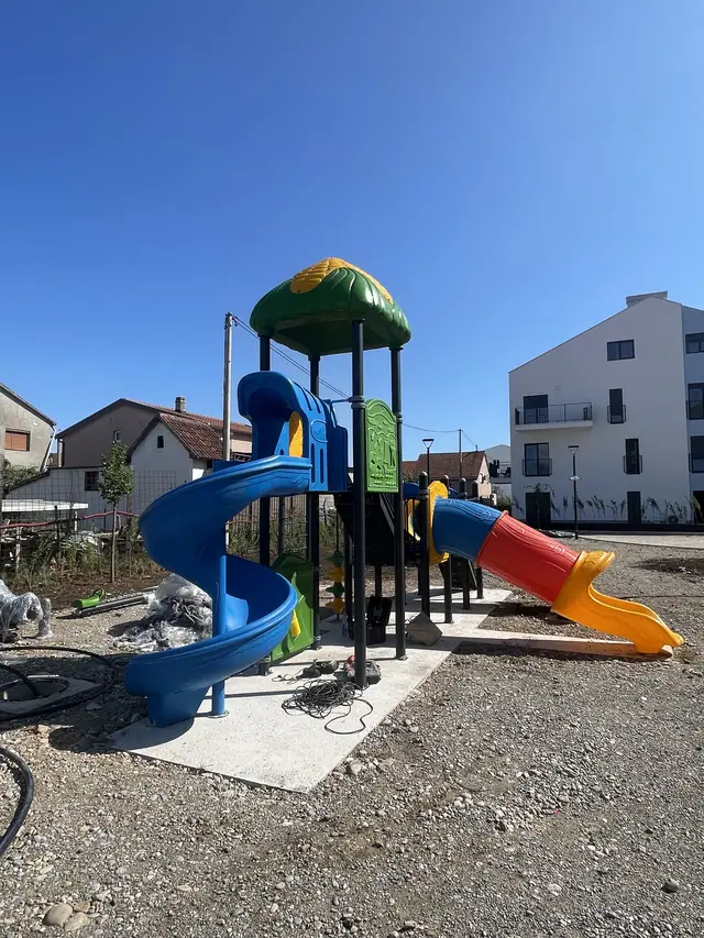 Dječije igralište u naselju Cortex, Podgorica — Deco Fun