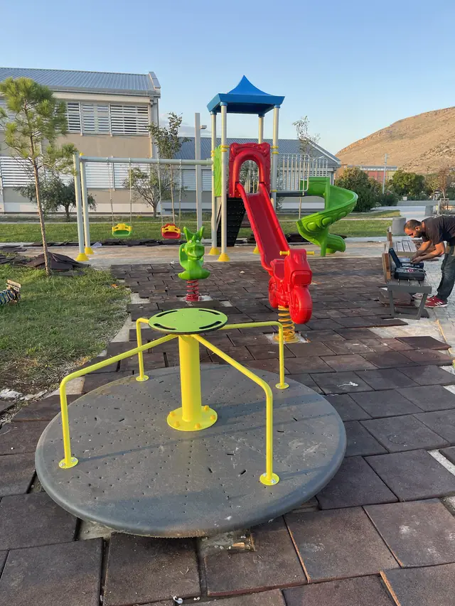 Dječije igralište u centru, Tuzi — Deco Fun